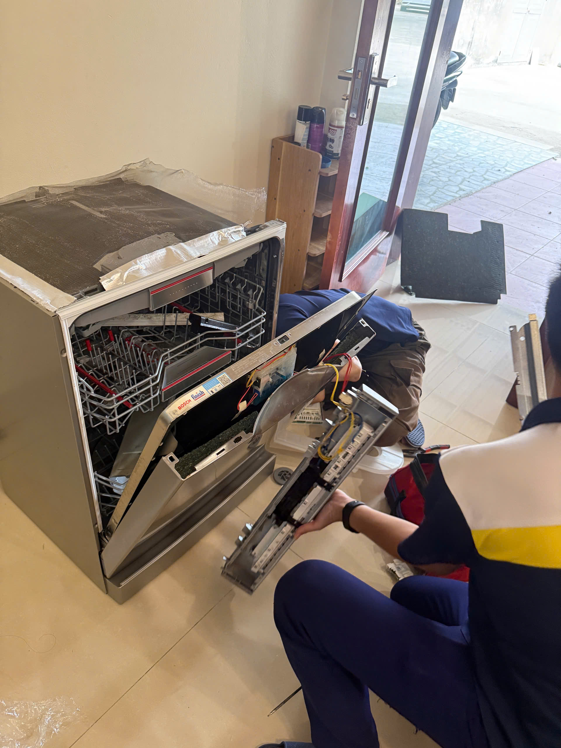 Dịch vụ sửa chữa máy rửa bát uy tín tận tâm tại nhà